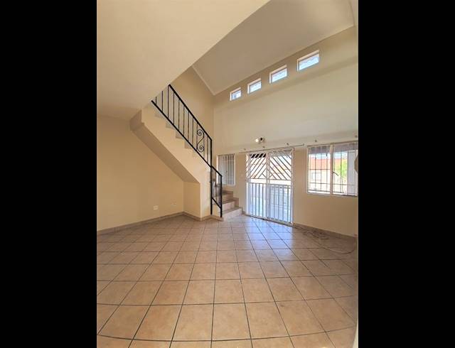 2 BEDROOM APARTMENT TO LET IN VORNA VALLEY